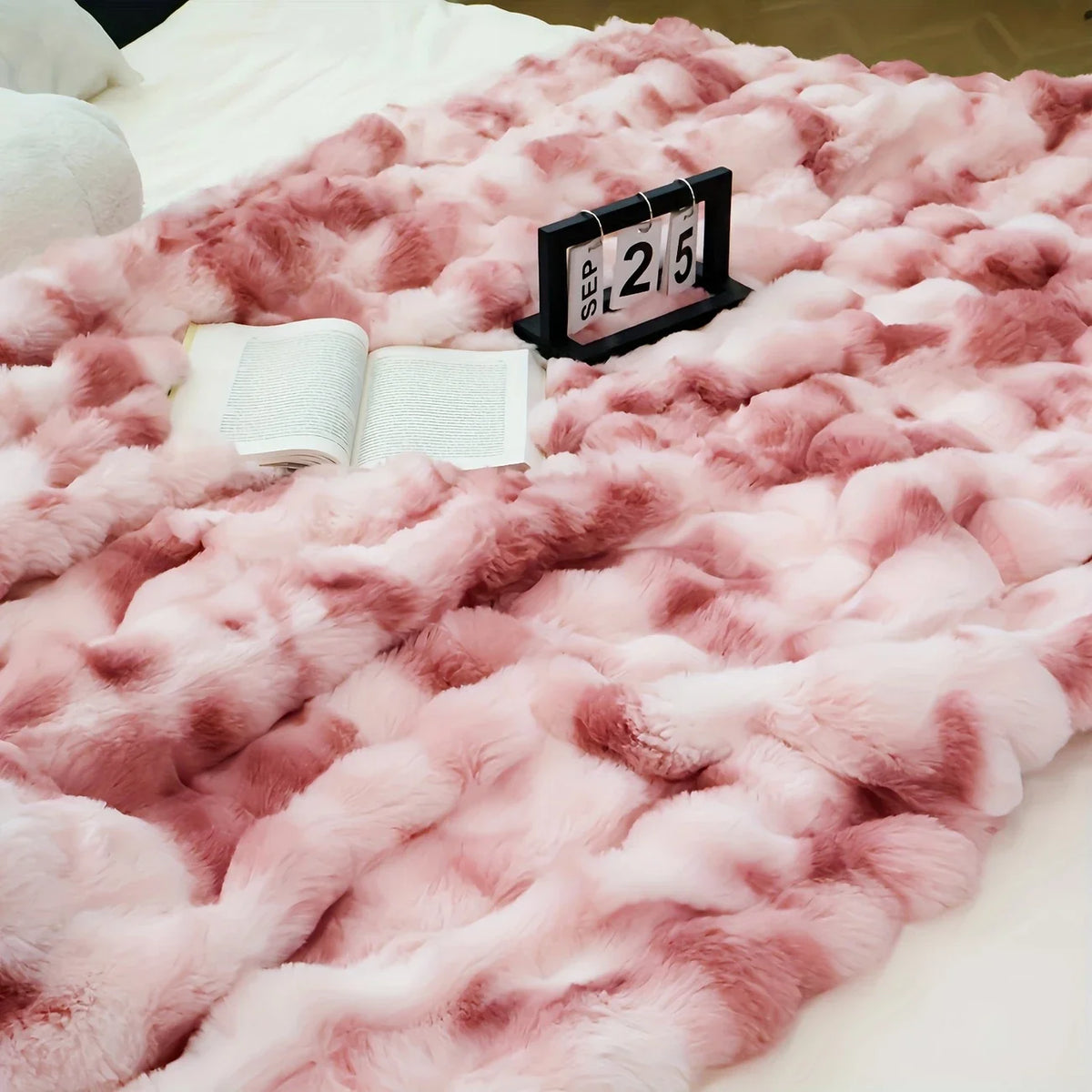 Rosekind Bubble Fleece Throw Blanket For Soft Bedroom Decor