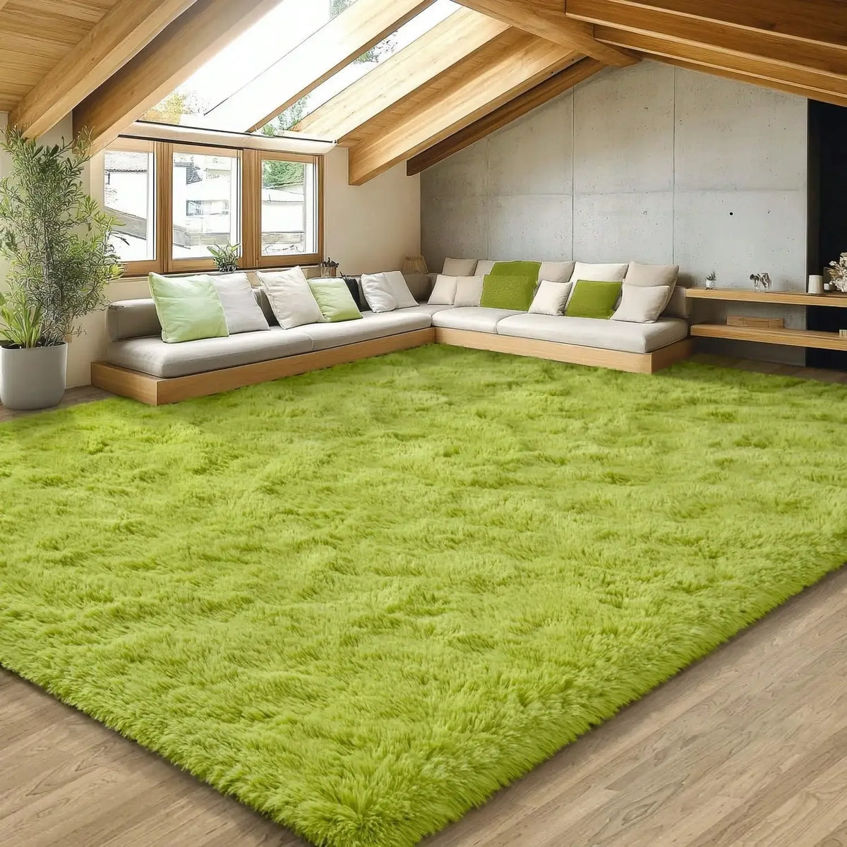 Soft Plush Polyester Rug With Non Slip Backing For Home